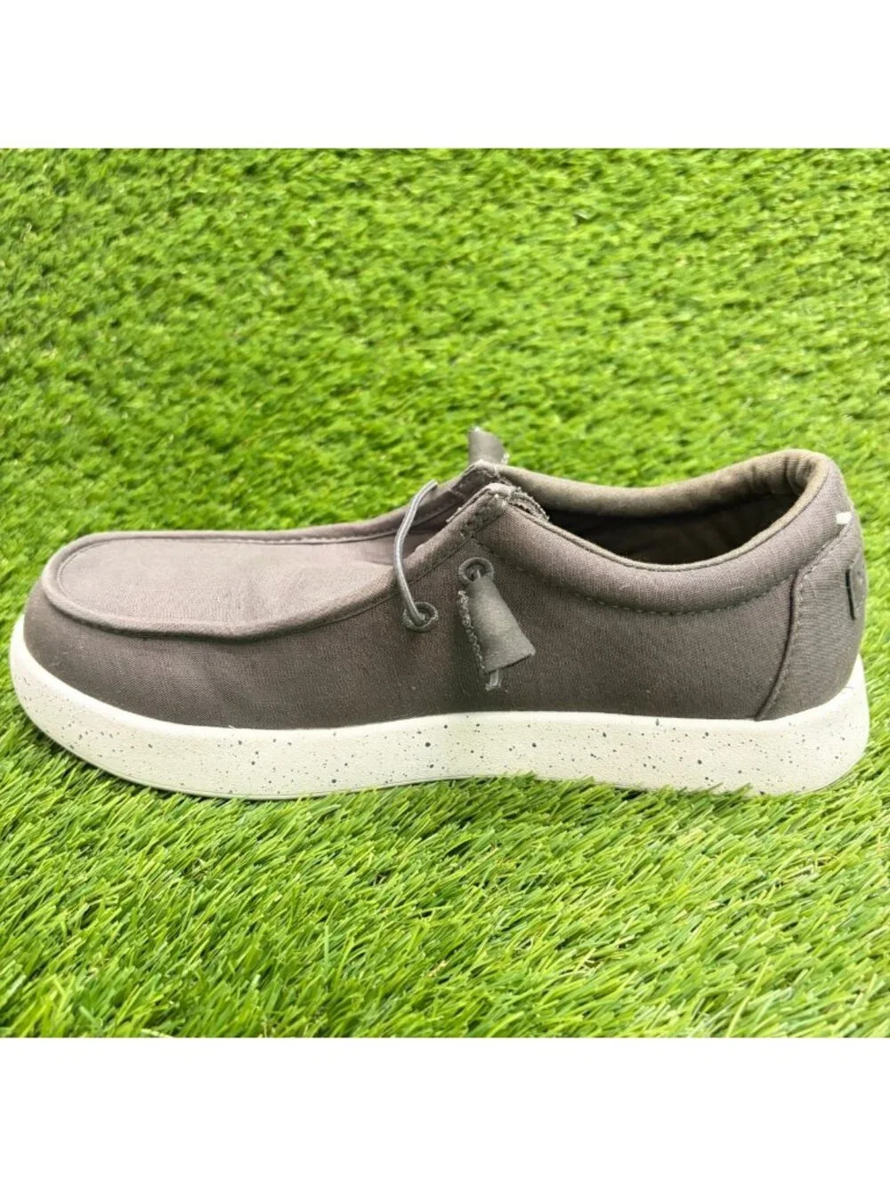 Volcom Chill Womens Size 9D Dark Gray White Composite Toe Safety Work Shoes